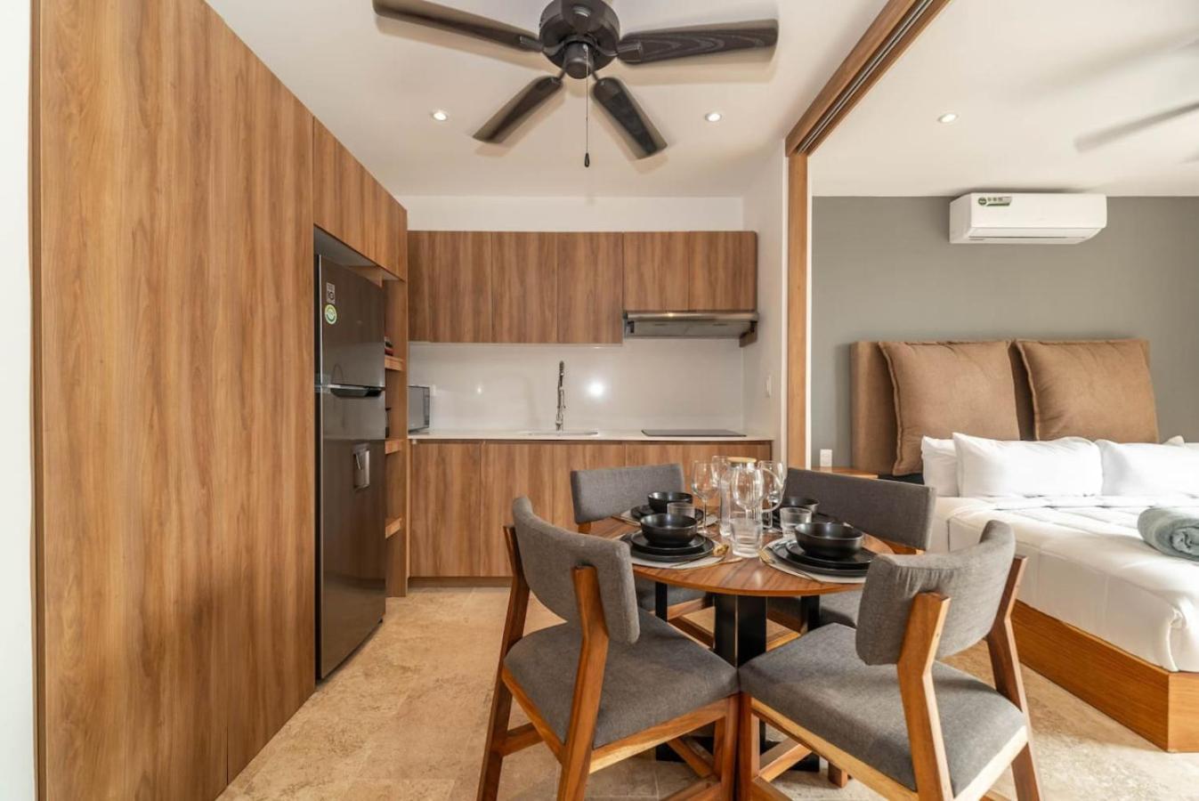 King With Balcony, Rooftop Pool In Trendy Aldea Zama