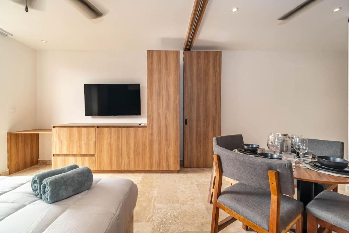 King With Balcony, Rooftop Pool In Trendy Aldea Zama Holiday home *