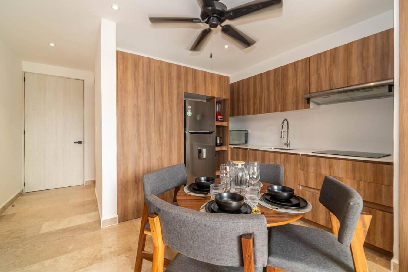 King With Balcony, Rooftop Pool In Trendy Aldea Zama Holiday home