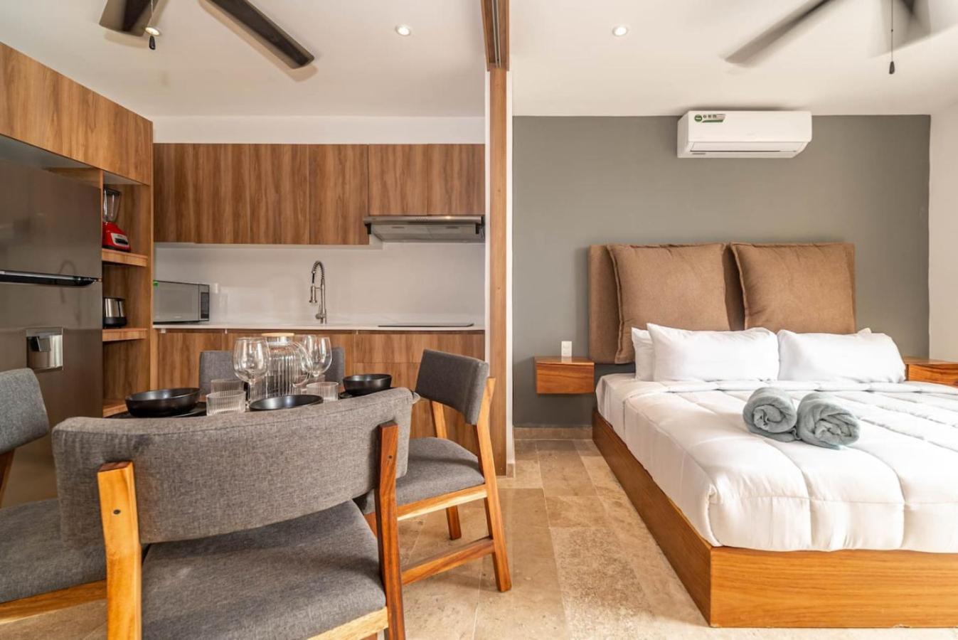 King With Balcony, Rooftop Pool In Trendy Aldea Zama Holiday home *